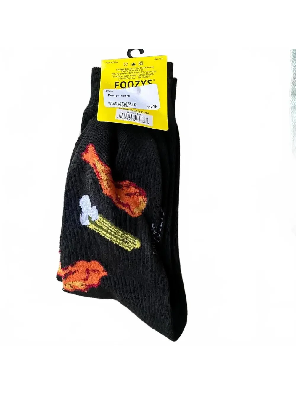 Foozys Men's Socks with Chicken Wing and Celery Design